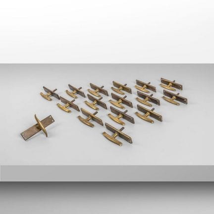 SIXTEEN WINDOW HANDLES from the 1960s.
Brass.
14 c