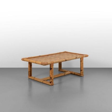 A COFFEE TABLE from the 1960s.
Malacca, rush, Indi