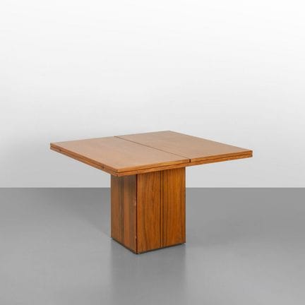AFRA E TOBIA SCARPA   MAXALTO  1975. 
Un tavolo es