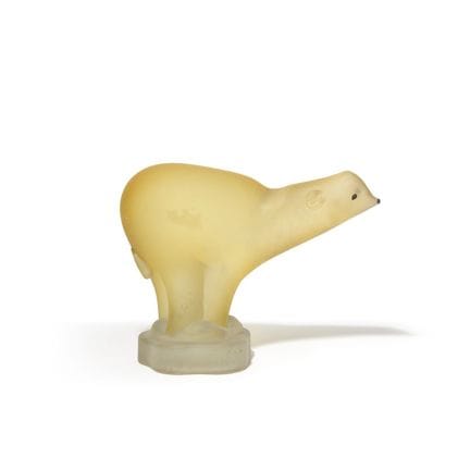 A.VE.M.  1940.
A polar bear figurine made of heavy
