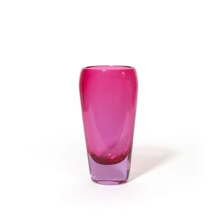 CENEDESE  anni '60.
Un vaso in vetro sommerso rubi