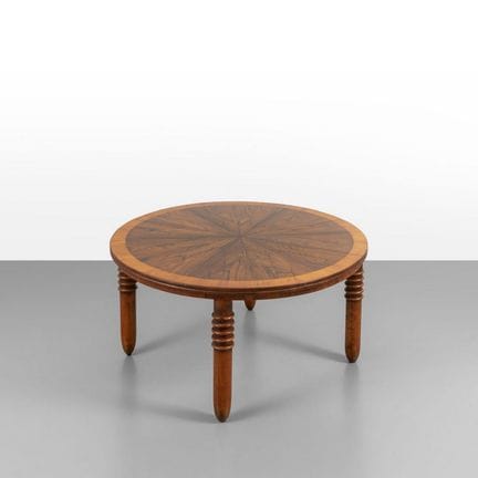 UN  TAVOLINO DA CONVERSAZIONE  anni '30. 
Legno di