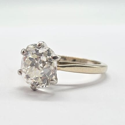 Platinum and 18K white gold (750°°) ring set with 