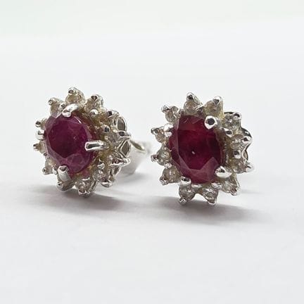 Pair of 18K white gold (750°°) flower earrings set