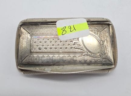 Tabatière en argent massif, rectangulaire, décor d
