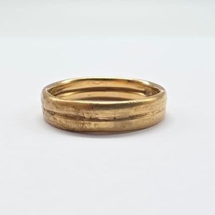 18K yellow gold ring (750°°) Weight: 3.40 g Ring s