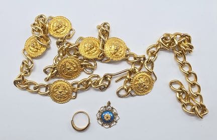 LOT 307 : Bague en métal pierre imitation  (19/621