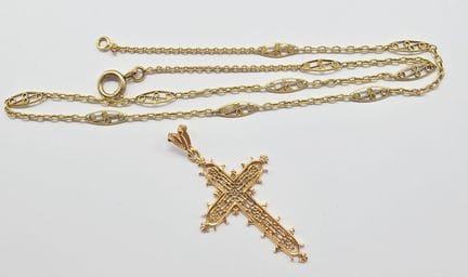 18K yellow gold (750°°) chain with filigree links,