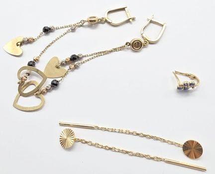 Set in 14K yellow gold (585°) consisting of a  pai