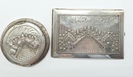 Porte cigarettes en argent décor de temples (D) Po