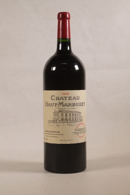 波尔多——1瓶大瓶装，圣埃斯泰夫产区，奥马布泽酒庄，2006年份。酒标上有几处轻微痕迹。