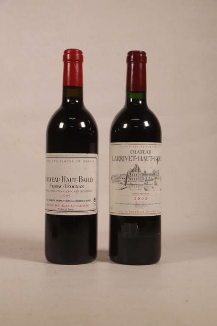 BORDEAUX - Set of 2 bottles consisting of: 
1 bott
