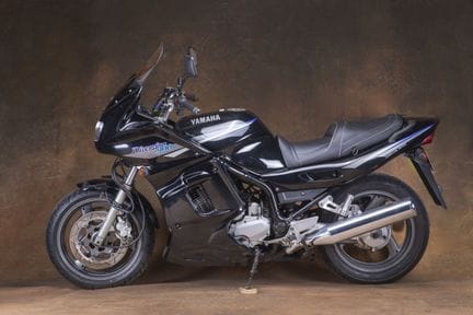 1995 YAMAHA 900 DIVERSION
•	Carte grise française 