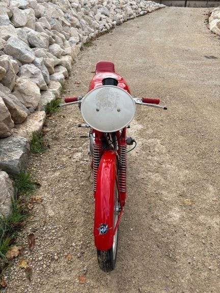 1955 MV AGUSTA SQUALO
Numéro de série 4100955V
Car
