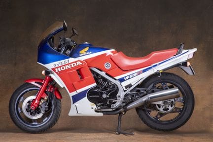 1986 HONDA VF500F INTERCEPTOR
•	Carte grise frança