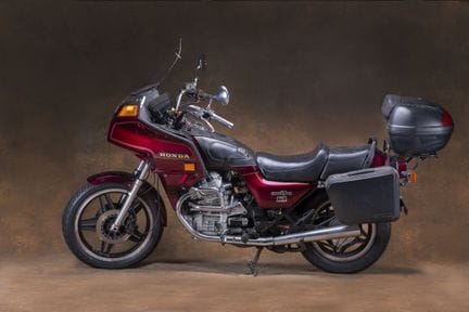 1982 HONDA GL500 SILVER WING
•	Carte grise françai