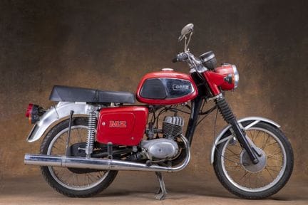1980 MZ 125 TS
•	Carte grise française de collecti