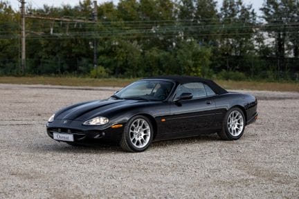 JAGUAR XK8 Descapotable de 1998
Jaguar XK8 Descapo