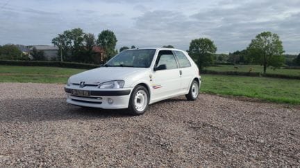 PEUGEOT 106 RALLYE 16V de 1999
 Chasis VF31CNFXE52