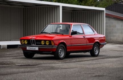 BMW 323i de 1980
Permiso de circulación francés 
N