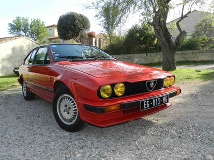 Alfa Romeo GTV 2.0 de 1986 
Chasis ZAR116360000680
