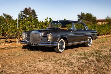 MERCEDES BENZ 300SE DE 1963
• Permiso de circulaci