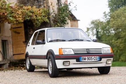 Peugeot 205 GTI de 1985
Permiso de circulación fra