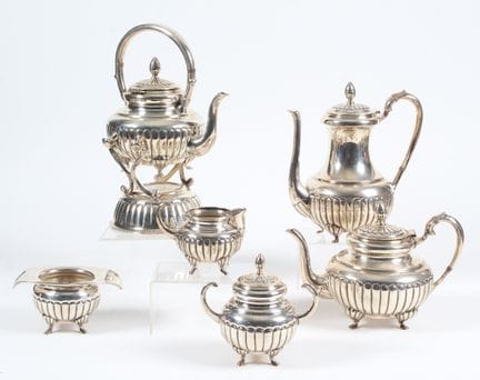 IMPORTANTE JUEGO DE TÉ Y CAFÉ, de plata de 800 mil