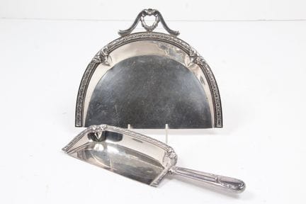 TWO-PIECE TABLE SET (crumb tray), made of 950-thou