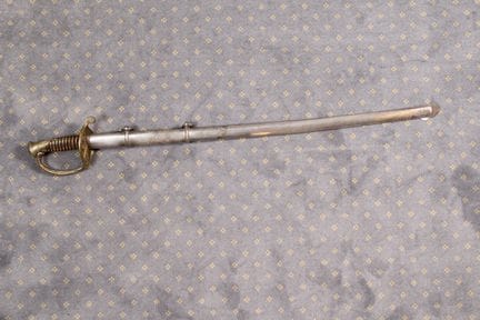 SABRE D'OFFICIER, modèle 1845 ou 1855, garde en la