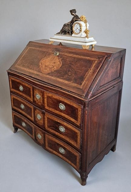 COMMODE SCRIBANNE en bois de placage et marqueteri