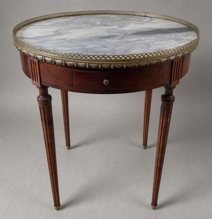 TABLE BOUILLOTE à tirettes latérales en bois teint