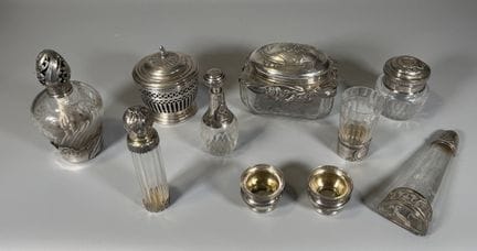 ENSEMBLE en verre et montures argent 925° comprena