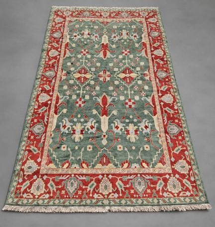 INDE
Important tapis Agra 
Velours en laine sur fo
