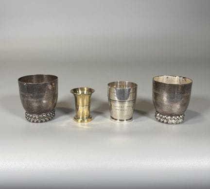 Pierre MAEGHT
Paire de timbales en argent 925°, la
