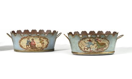 COPPIA DI VETRI in lamiera con decorazione dipinta