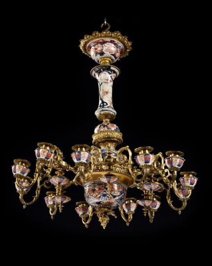 BAYEUX
A rare chandelier with twelve leaf-motif ar