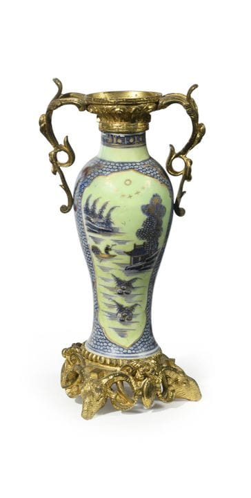 CHINA
Baluster-shaped porcelain vase with polychro