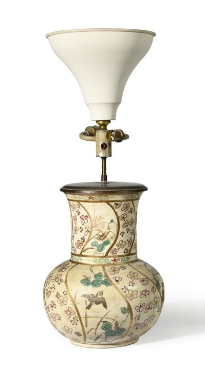 VASO A BALUSTRADA 
In ceramica smaltata, con decor