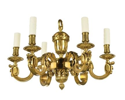 PICCOLO LAMPADARIO 
Con sei bracci sinuosi, in bro