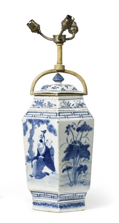 CHINA, late 19th century
Large hexagonal covered b
