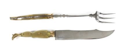 Service à découper et à servir le gibier.
Long cou