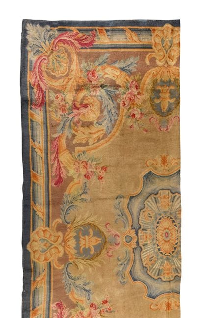 SAVONNERIE
Tapis au point noué en laine et coton à
