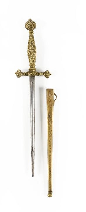 PETITE DAGUE DE CEINTURE DU TYPE RENAISSANCE.
Mont