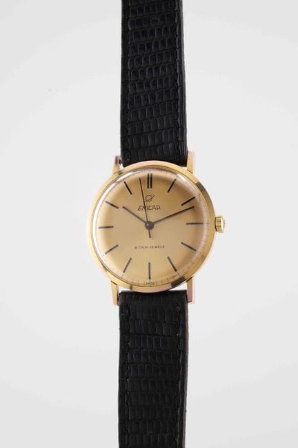 ENICAR
Vers : 1980.
Boîtier : rond en plaqué or ja