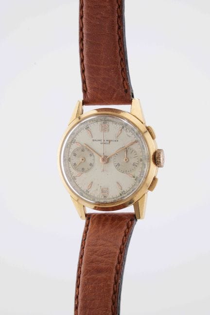 BAUME ET MERCIER
Chronographe
Vers : 1960. 
Boîtie