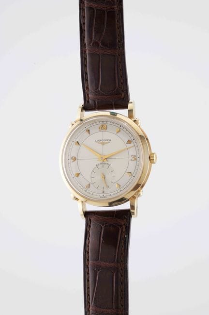 LONGINES
Style Calatrava
Réf : 1359
Vers : 1950.
B