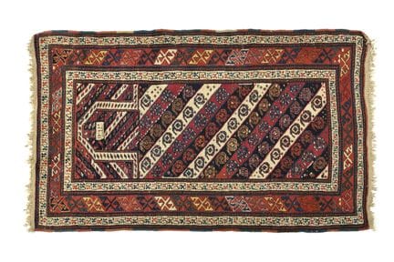 CAUCASO
Alfombra Shirvan con forma de nicho de ora