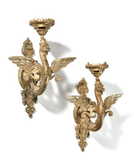 PAR DE APLIQUES 
De bronce dorado, de un solo braz