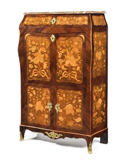 尼古拉·佩蒂（Nicolas PETIT，1732-1791），1761年获大师资格。
造型动感的书